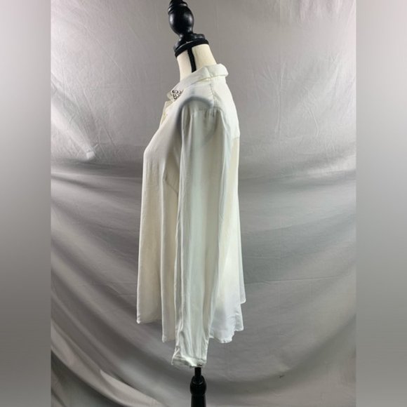 Off White Blouse With Rhinestone Collar - Picture 3 of 6